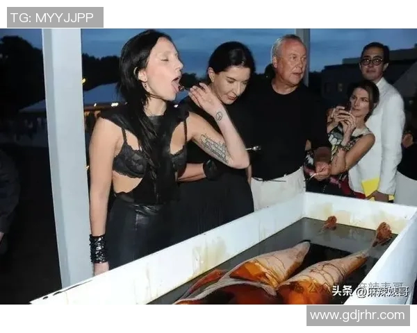 萝莉岛足球明星的成长之路与梦想追逐的精彩故事